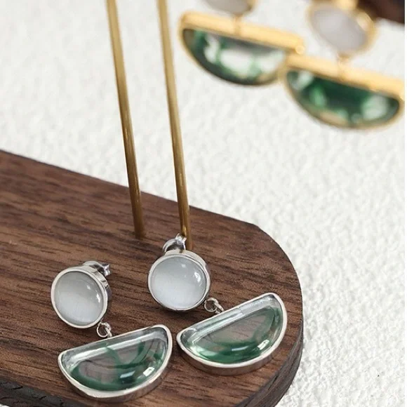 TWO PAIR FOR $55💎*Unique Abstract 18K Gold Plated Resin Drop Earrings*ML - Picture 8 of 11